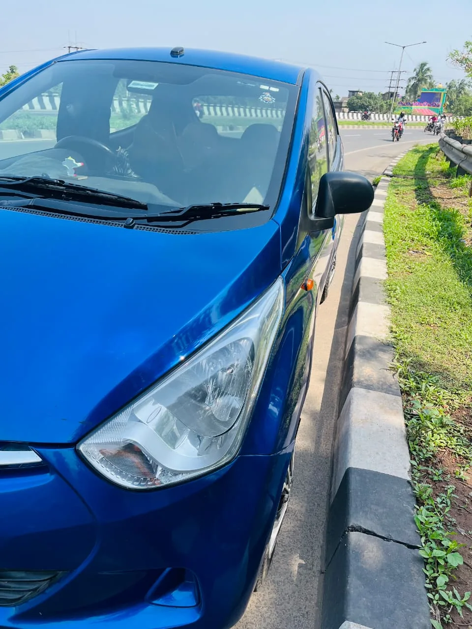 Blue Hyundai detail